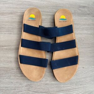 Maui Island 3 Strap Flat Sandal Size 11M